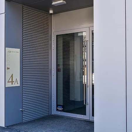 Faltom 20 Yacht Park Premium Parking Апартаменты *