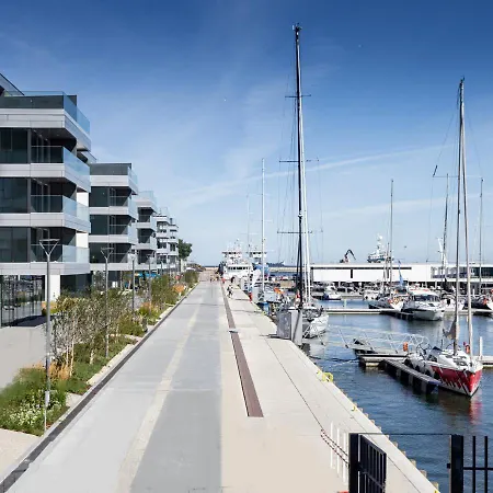 Faltom 20 Yacht Park Premium Parking Апартаменты