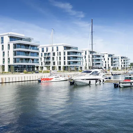 Faltom 20 Yacht Park Premium * Gdyně