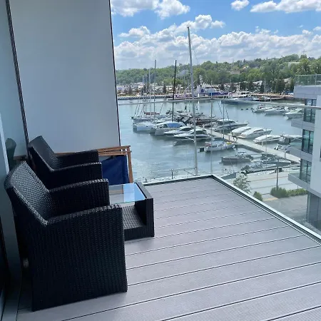 Faltom 20 Yacht Park Premium Parking 아파트 *