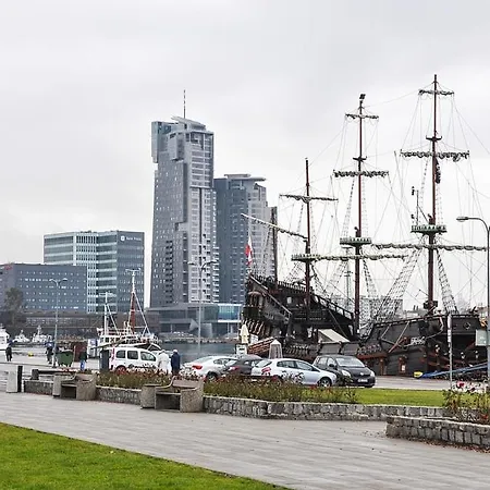Faltom 20 Yacht Park Premium Parking Апартаменты