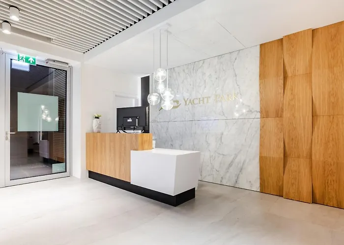 Faltom 20 Yacht Park Premium * Gdynia